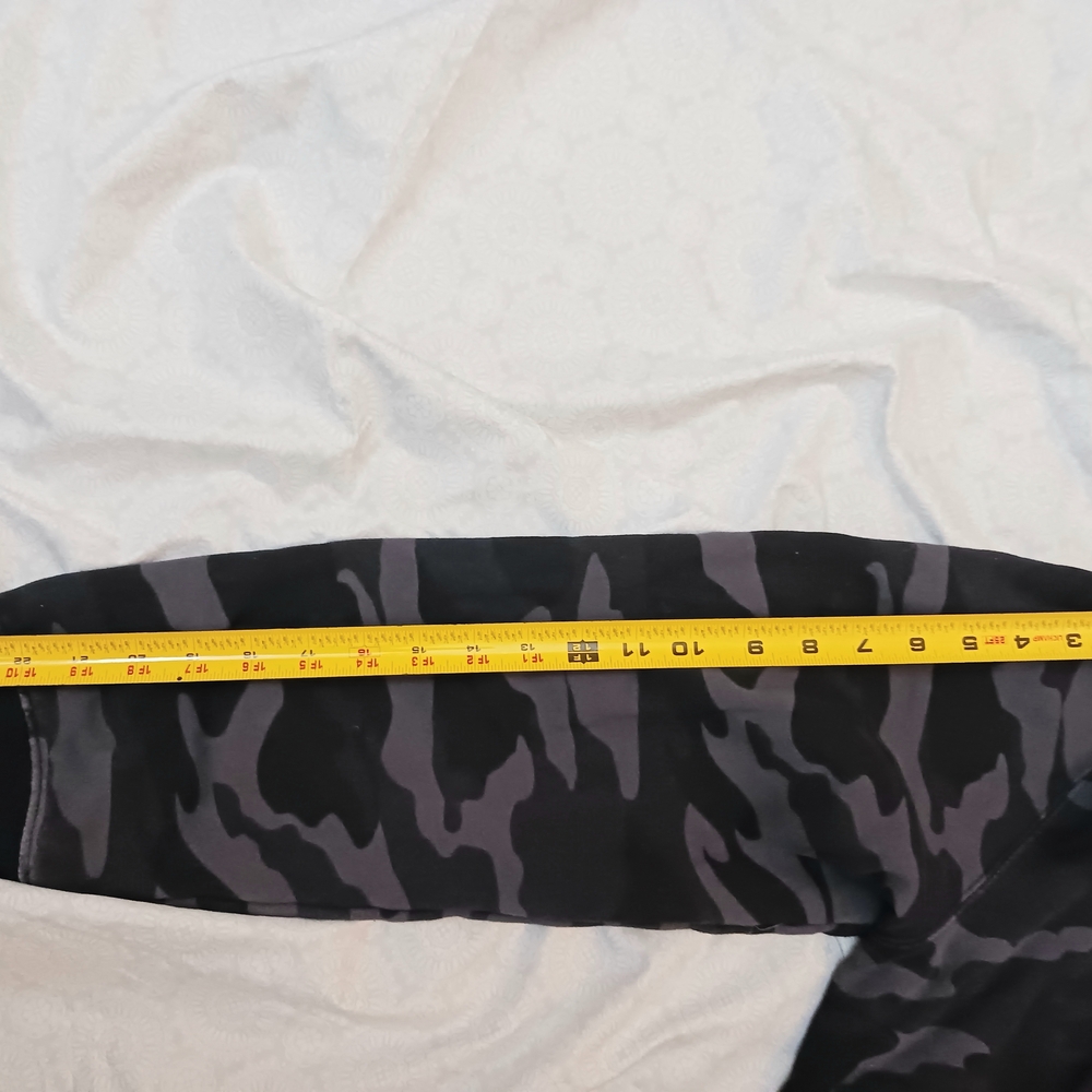 Seattle Seahawks gray camo hoodie sweatshirt in size XXL (Fits Like Large) - Picture 4 of 6